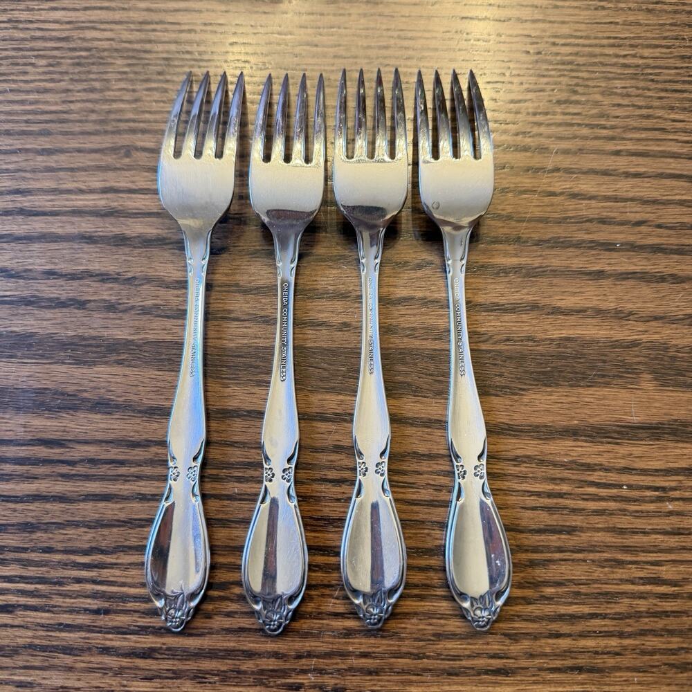 Oneida Community CHATELAINE Stainless Dinner Fork Betty Crocker Glossy Flatware - Picture 4 of 6